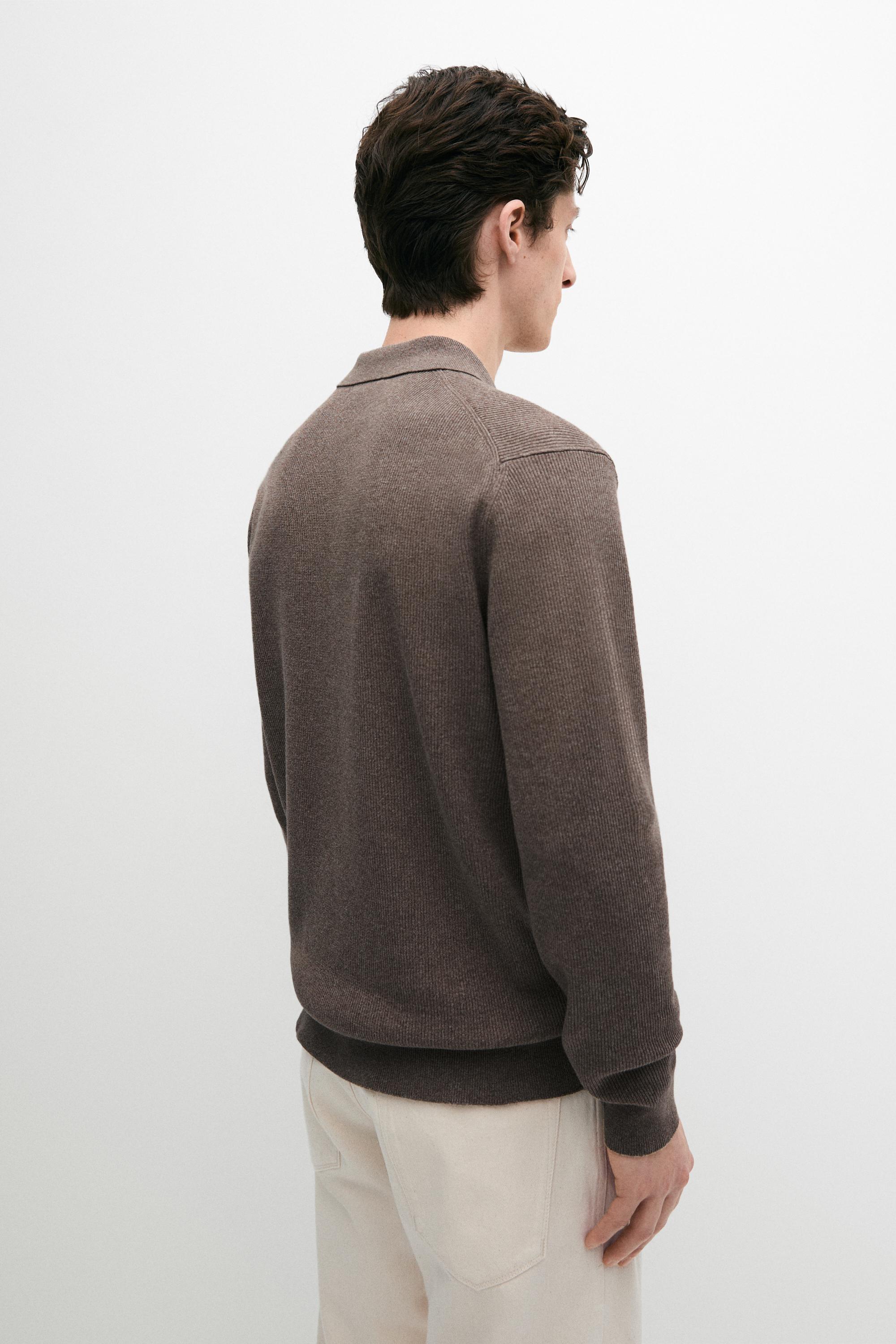 Cotton knit polo sweater with button details
